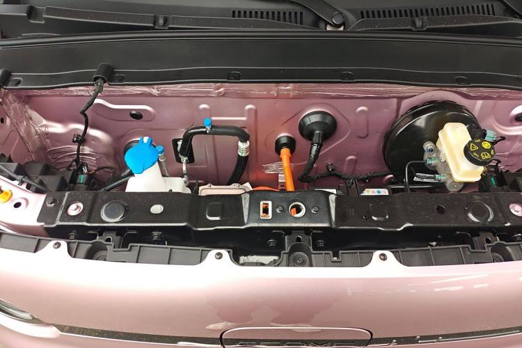 Used Geely Galaxy Panda 2025 210 km – Yuanqi Bear Engine Bay