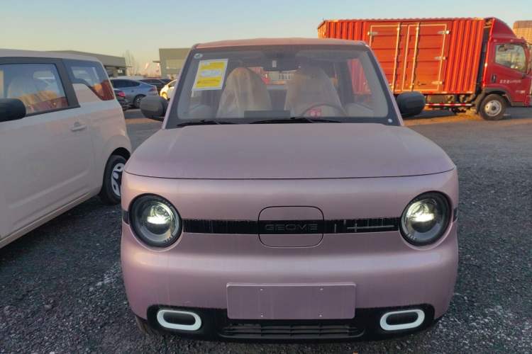 Used Geely Galaxy Panda 2025 210 km – Yuanqi Bear Exterior 1