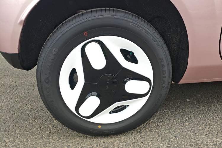 Used Geely Galaxy Panda 2025 210 km – Yuanqi Bear Exterior 8