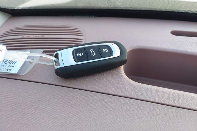 Used Geely Galaxy Panda 2025 210 km – Yuanqi Bear Interior 1