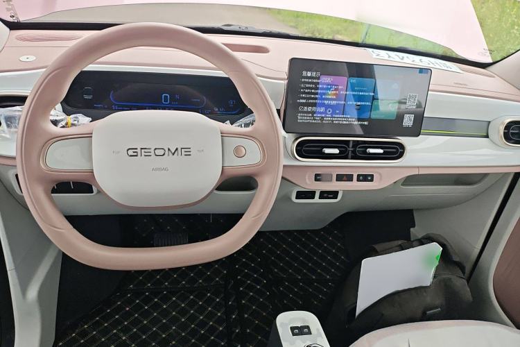 Used Geely Galaxy Panda 2025 210 km – Yuanqi Bear Interior 2