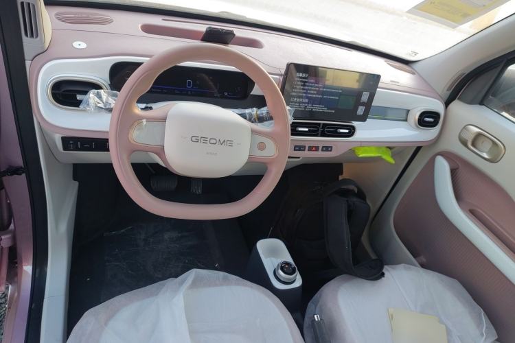 Used Geely Galaxy Panda 2025 210 km – Yuanqi Bear Interior 2