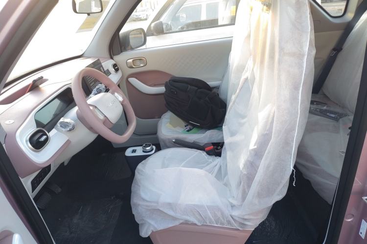 Used Geely Galaxy Panda 2025 210 km – Yuanqi Bear Left Front Seat