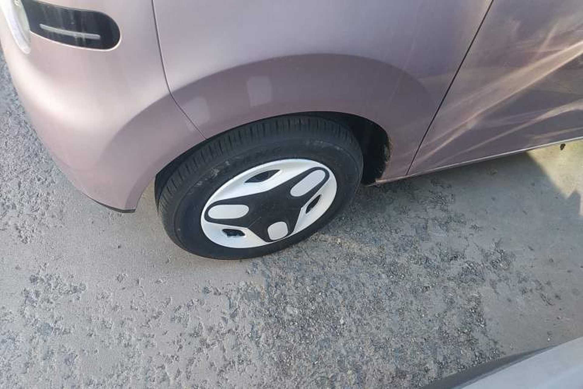 Used Geely Galaxy Panda 2025 210 km – Yuanqi Bear Left Front Wheel Hub