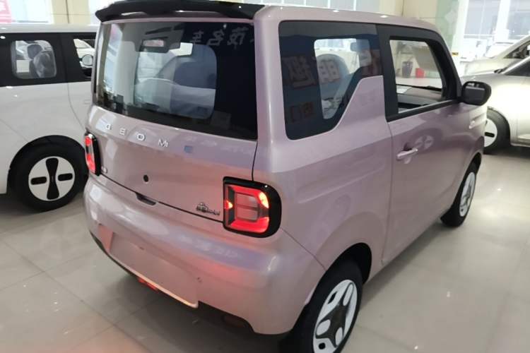 Used Geely Galaxy Panda 2025 210 km – Yuanqi Bear Rear Right 45 Deg