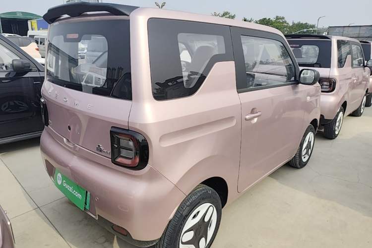 Used Geely Galaxy Panda 2025 210 km – Yuanqi Bear Rear Right 45 Deg