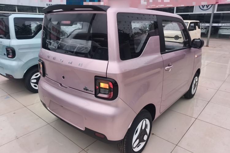 Used Geely Galaxy Panda 2025 210 km – Yuanqi Bear Rear Right 45 Deg