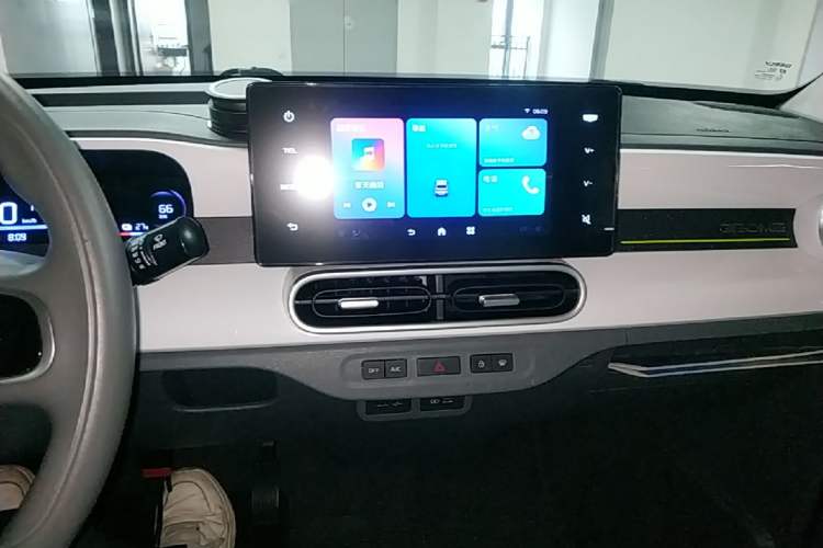 Used Geely Galaxy Panda 2025 210km Panda Rider Audio And AC Panel