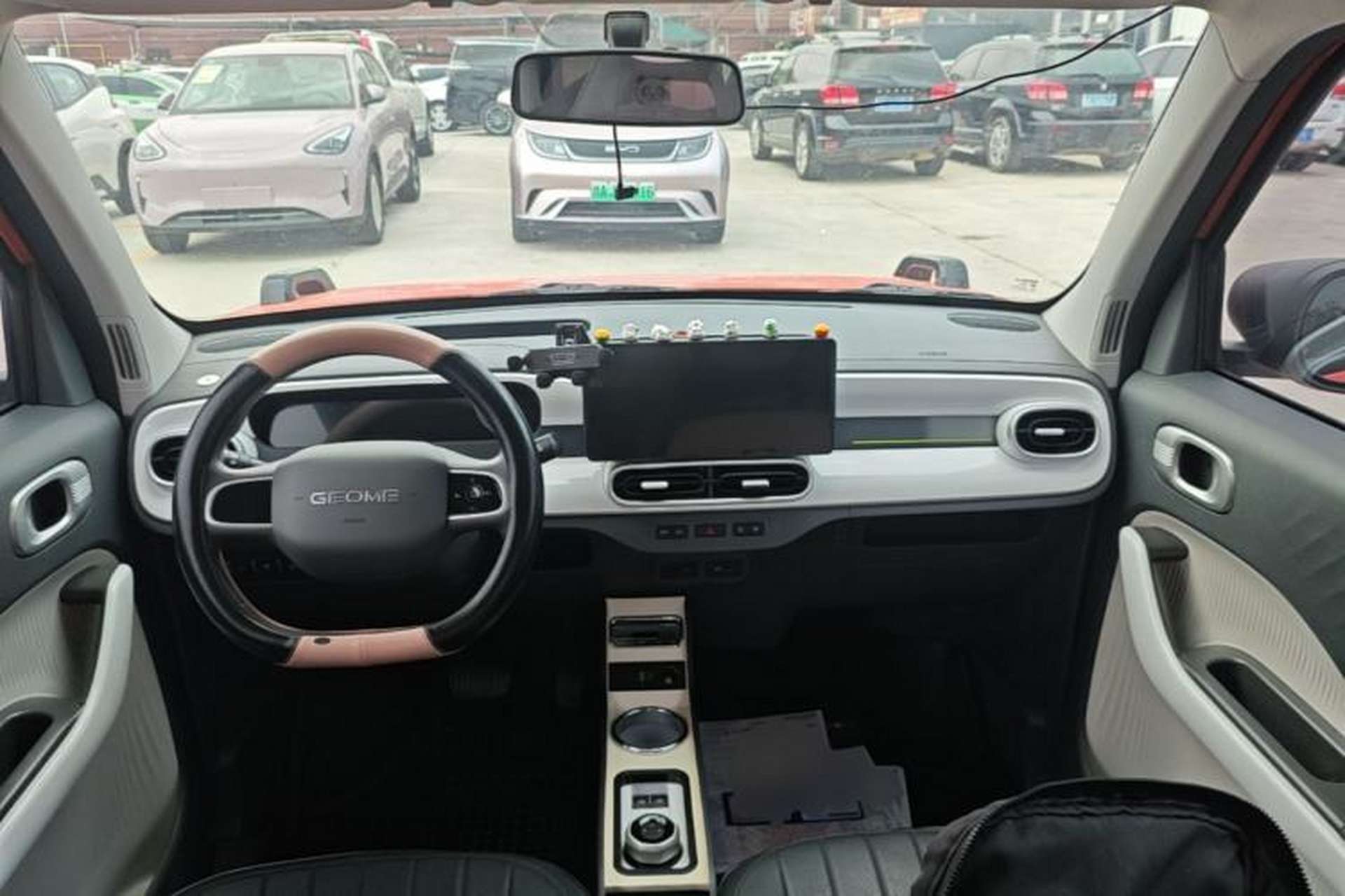 Used Geely Galaxy Panda 2025 210 km – Yuanqi Bear Center Console