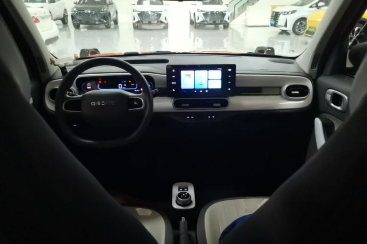 Used Geely Galaxy Panda 2025 210km Panda Rider Center Console