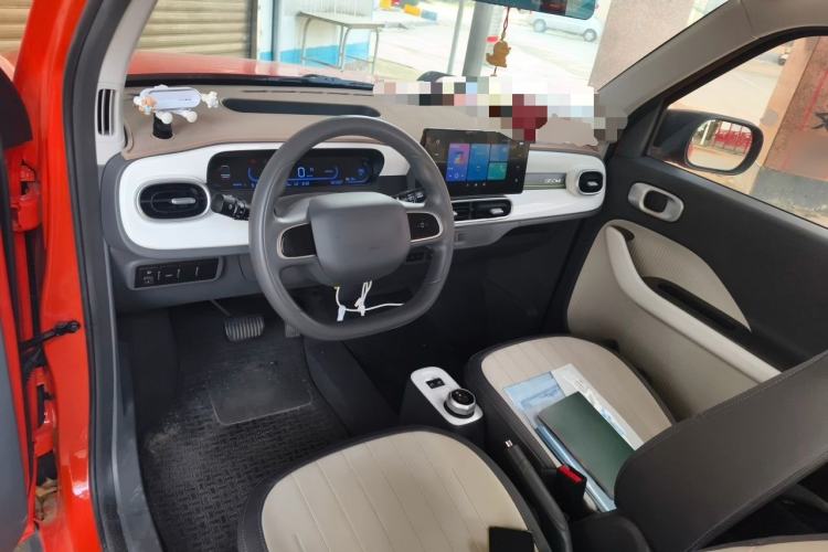 Used Geely Galaxy Panda 2025 210km Panda Rider Center Console