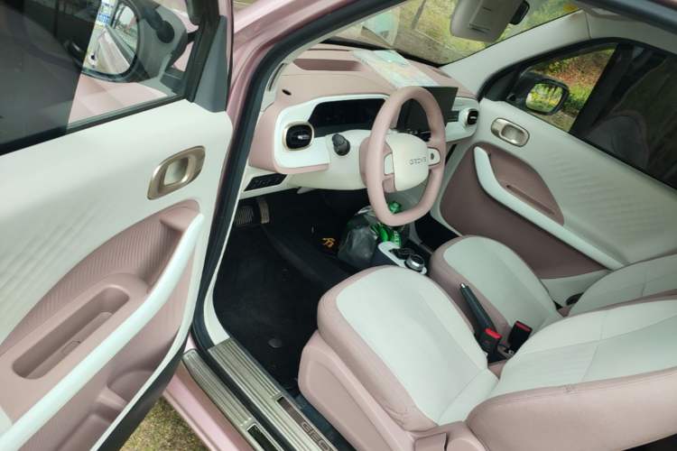 Used Geely Galaxy Panda 2025 210 km – Yuanqi Bear Driver Seat