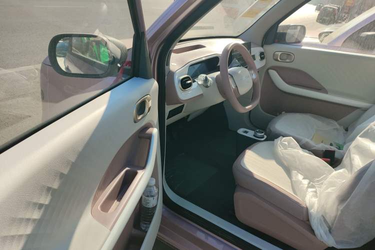 Used Geely Galaxy Panda 2025 210 km – Yuanqi Bear Driver Seat