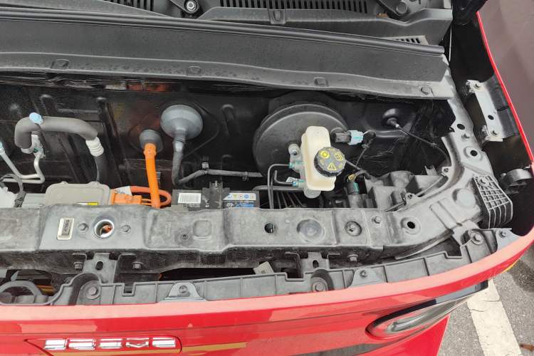 Used Geely Galaxy Panda 2025 210km Panda Kart Engine Bay Left