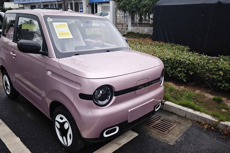 Used Geely Galaxy Panda 2025 210 km – Yuanqi Bear Exterior 1