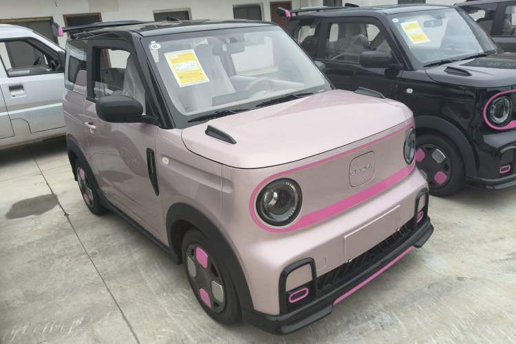 Used Geely Galaxy Panda 2025 210km Panda Kart Exterior 2