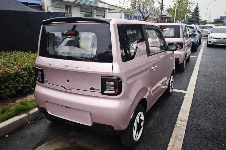 Used Geely Galaxy Panda 2025 210 km – Yuanqi Bear Exterior 3