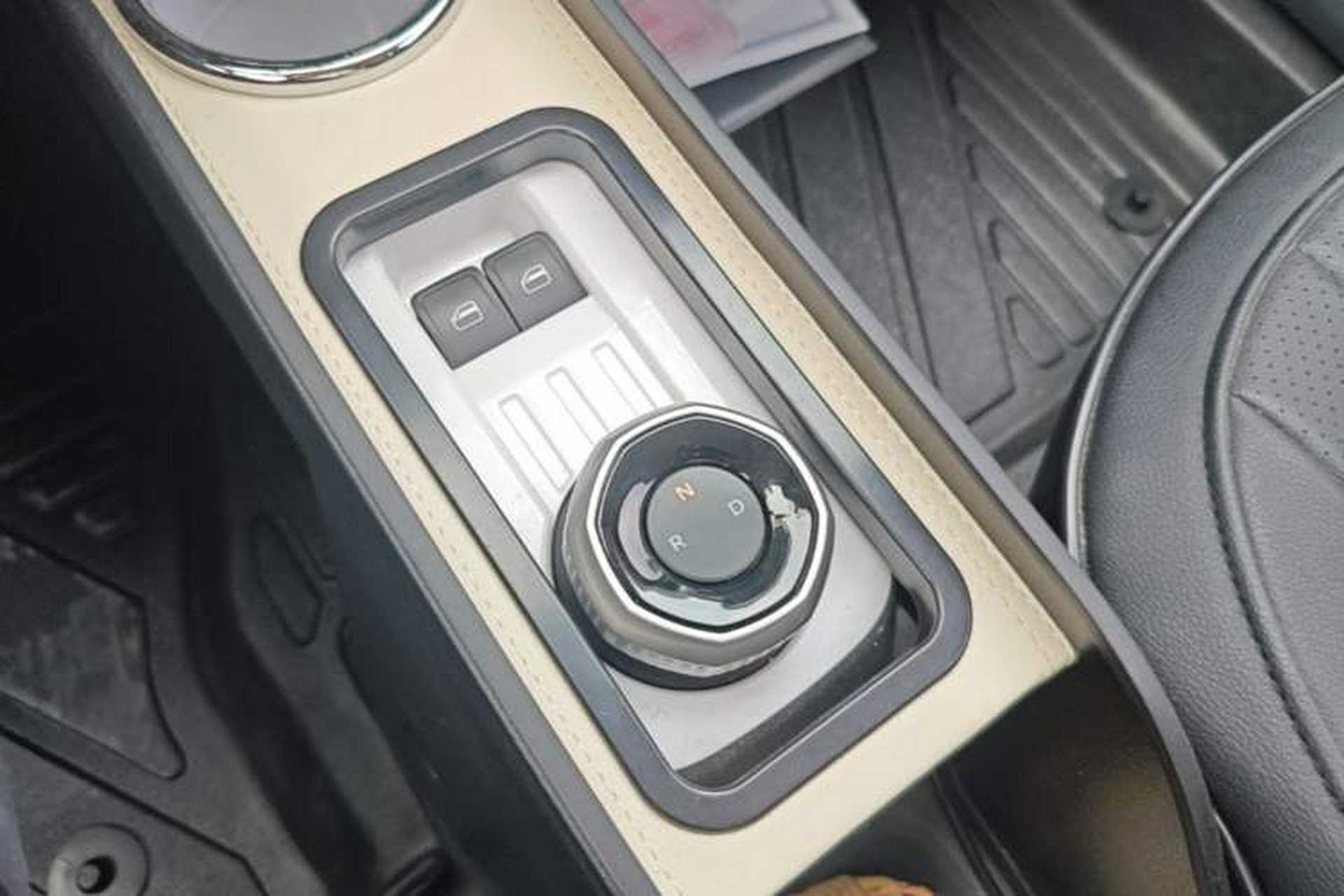 Used Geely Galaxy Panda 2025 210 km – Yuanqi Bear Gear Lever