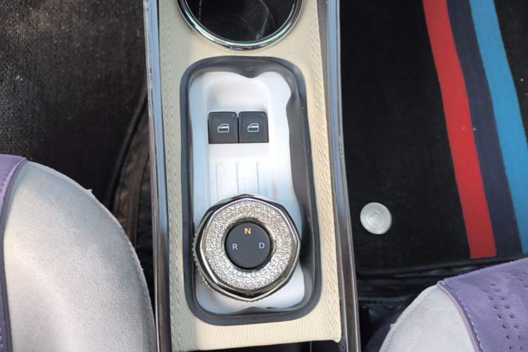 Used Geely Galaxy Panda 2025 210km Panda Rider Gear Lever