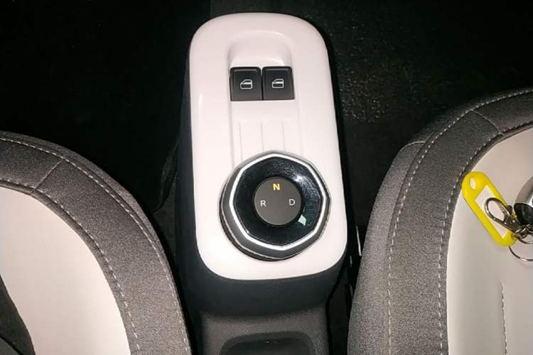 Used Geely Galaxy Panda 2025 210km Panda Rider Gear Lever