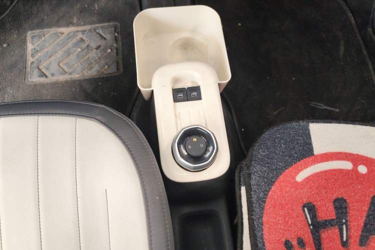 Used Geely Galaxy Panda 2025 210km Panda Rider Gear Lever