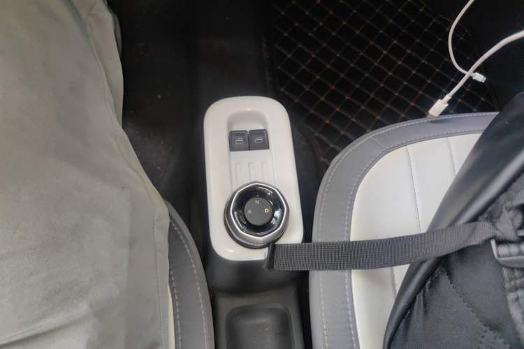 Used Geely Galaxy Panda 2025 210km Panda Rider Gear Lever