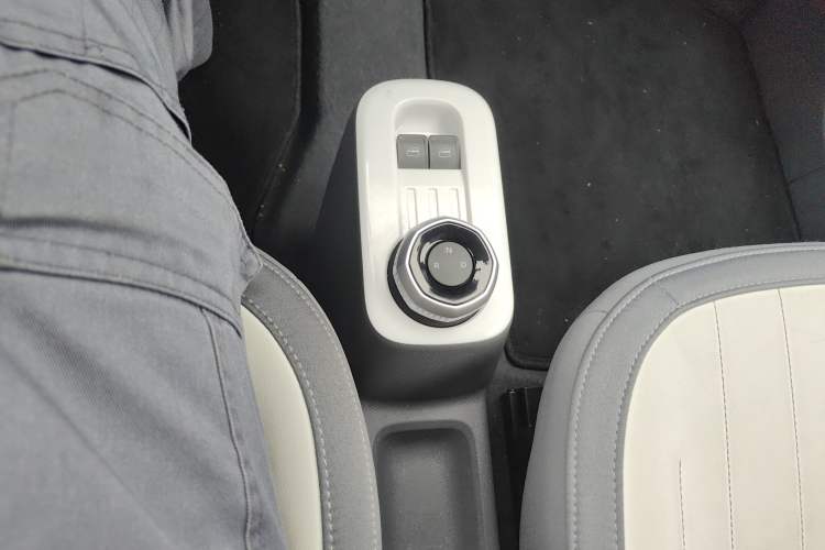 Used Geely Galaxy Panda 2025 210km Panda Kart Gear Lever