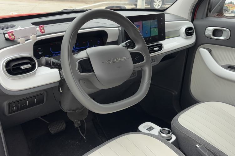 Used Geely Galaxy Panda 2025 210km Panda Rider Interior 1