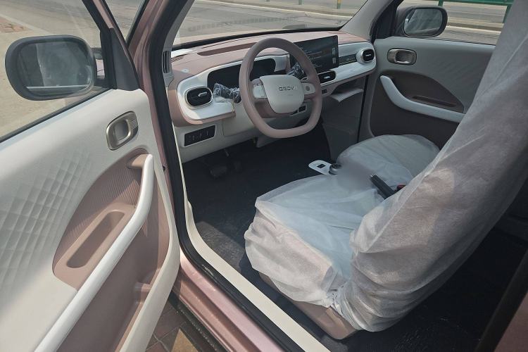 Used Geely Galaxy Panda 2025 210km Panda Kart Interior 1