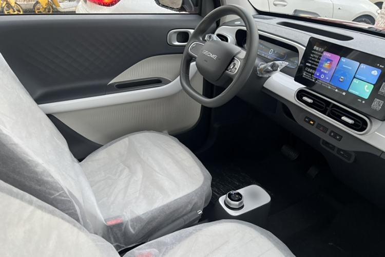 Used Geely Galaxy Panda 2025 Model 210km Panda Kart Piggy Hero Limited Edition Interior 1