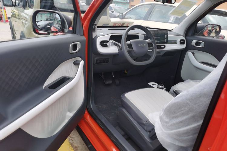 Used Geely Galaxy Panda 2025 210km Panda Rider Interior 2