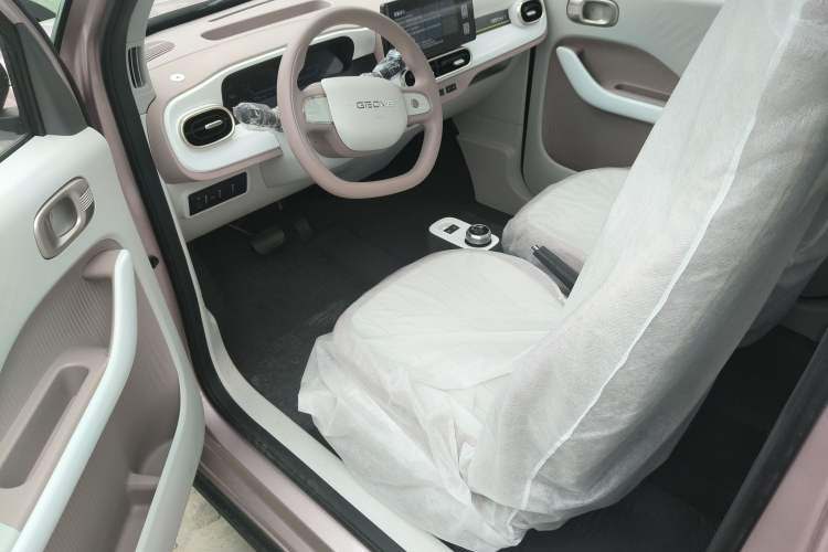 Used Geely Galaxy Panda 2025 210km Panda Kart Interior 2