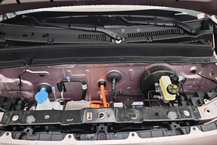 Used Geely Galaxy Panda 2025 210 km – Yuanqi Bear Interior 3