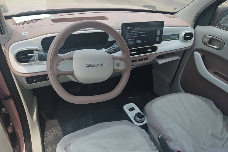 Used Geely Galaxy Panda 2025 210km Panda Kart Interior 3