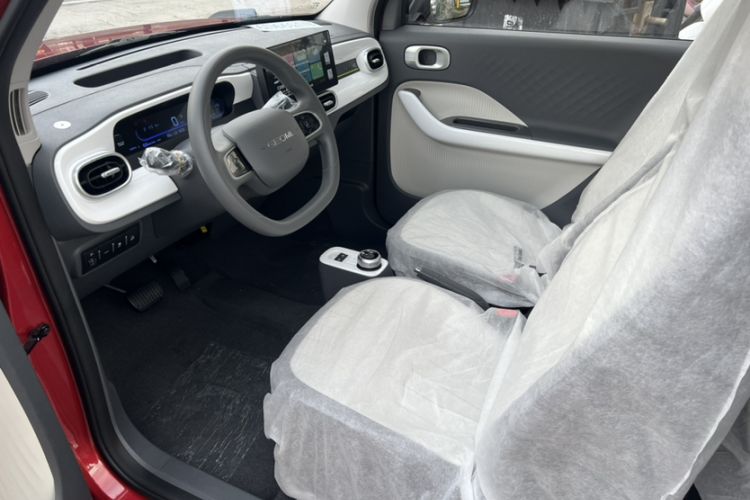 Used Geely Galaxy Panda 2025 Model 210km Panda Kart Piggy Hero Limited Edition Interior 4