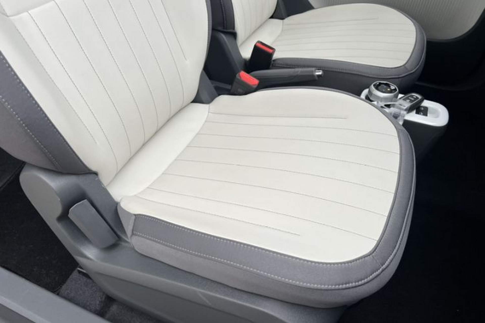 Used Geely Galaxy Panda 2025 Model 210km Panda Kart Piggy Hero Limited Edition Interior 8
