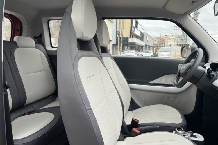 Used Geely Galaxy Panda 2025 Model 210km Panda Kart Piggy Hero Limited Edition Interior 9