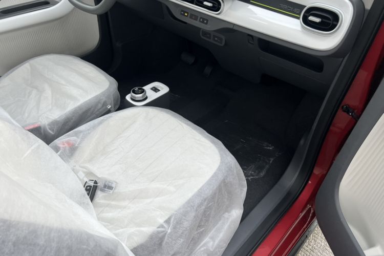 Used Geely Galaxy Panda 2025 Model 210km Panda Kart Piggy Hero Limited Edition Interior 9