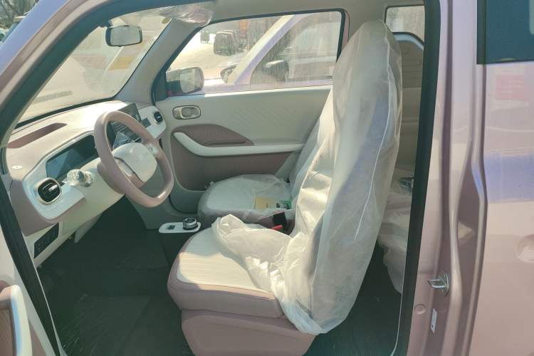 Used Geely Galaxy Panda 2025 210 km – Yuanqi Bear Left Front Seat