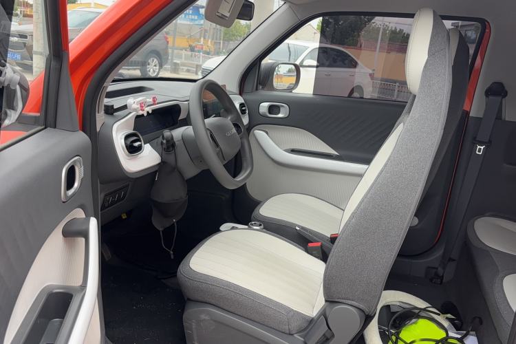 Used Geely Galaxy Panda 2025 210km Panda Rider Left Front Seat