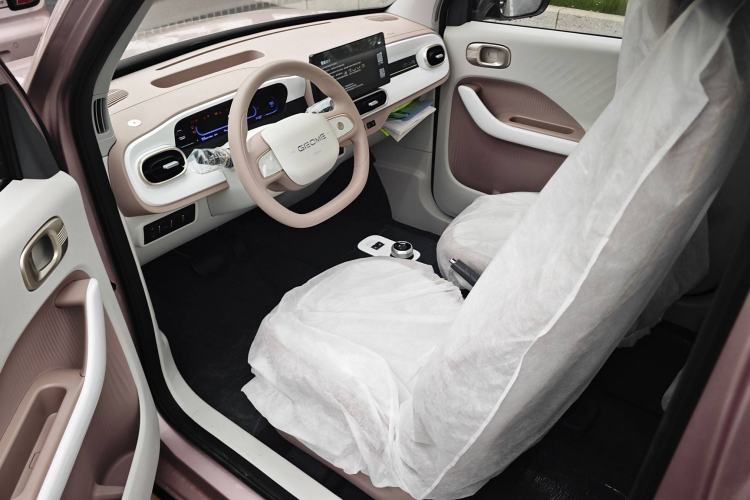 Used Geely Galaxy Panda 2025 210 km – Yuanqi Bear Left Front Seat