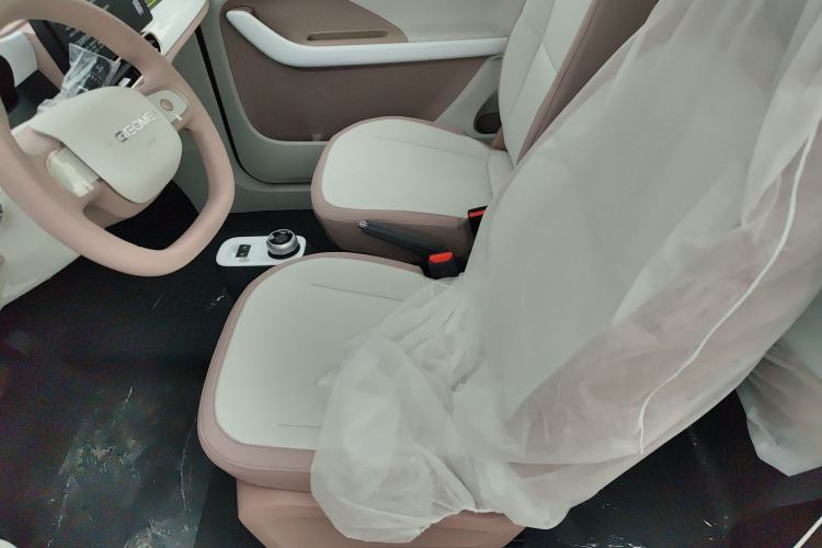 Used Geely Galaxy Panda 2025 210 km – Yuanqi Bear Left Front Seat
