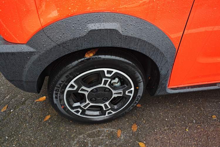 Used Geely Galaxy Panda 2025 210km Panda Rider Left Front Wheel Hub