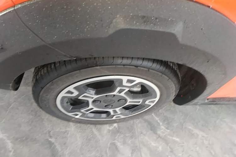 Used Geely Galaxy Panda 2025 210km Panda Rider Left Front Wheel Hub