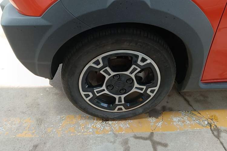 Used Geely Galaxy Panda 2025 210km Panda Rider Left Front Wheel Hub