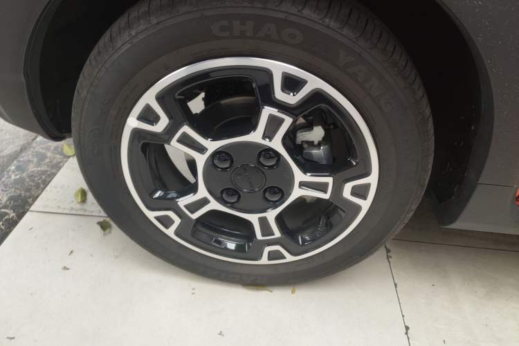 Used Geely Galaxy Panda 2025 210km Panda Rider Left Front Wheel Hub
