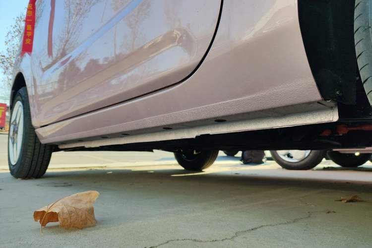 Used Geely Galaxy Panda 2025 210 km – Yuanqi Bear Left Side Sill