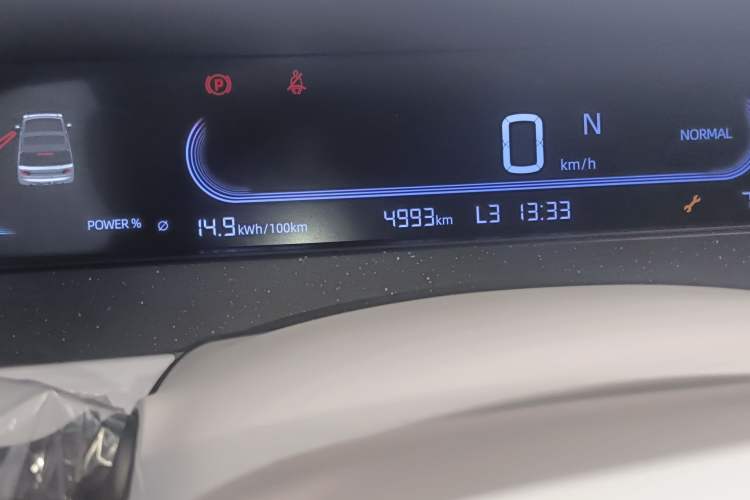 Used Geely Galaxy Panda 2025 210km Panda Kart Odometer Close Up