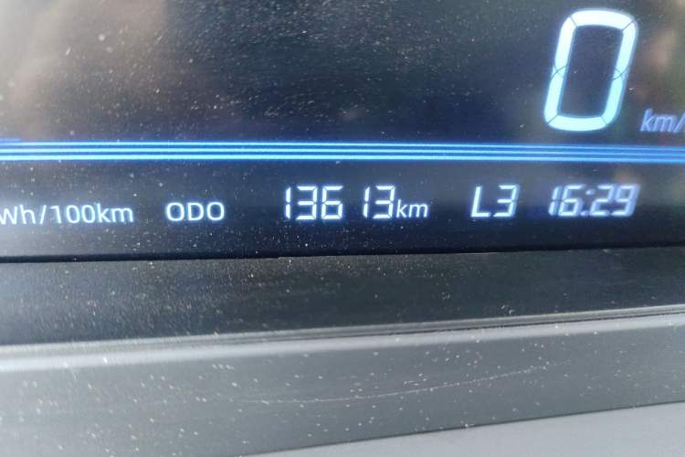 Used Geely Galaxy Panda 2025 210km Panda Rider Odometer Close Up