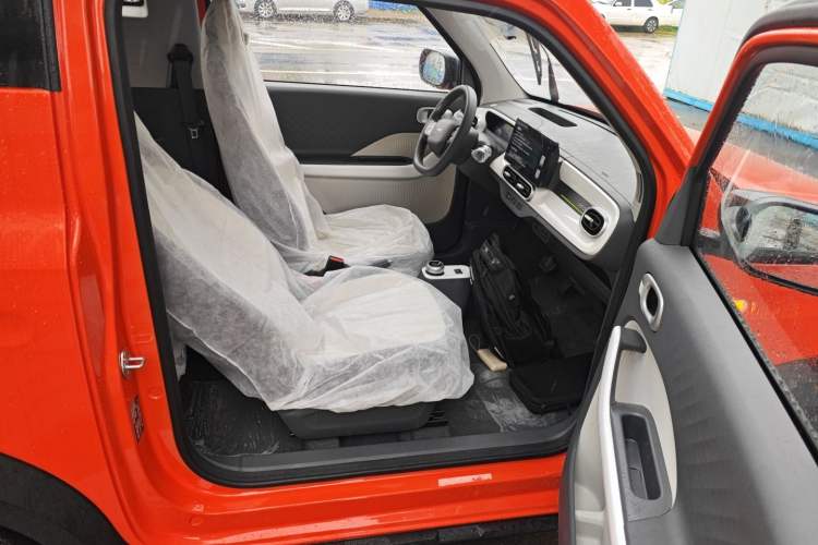 Used Geely Galaxy Panda 2025 210km Panda Rider Right Front Seat